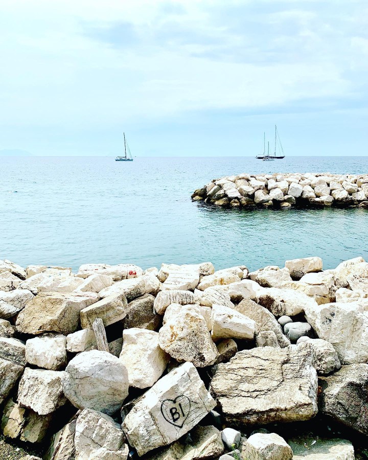 9EC99836-B394-46BB-ACC7-BD54921F7C22